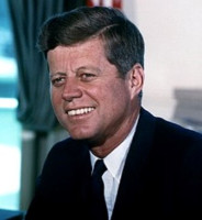 Poučme se z historie: John Fitzgerald Kennedy Profily odvahy